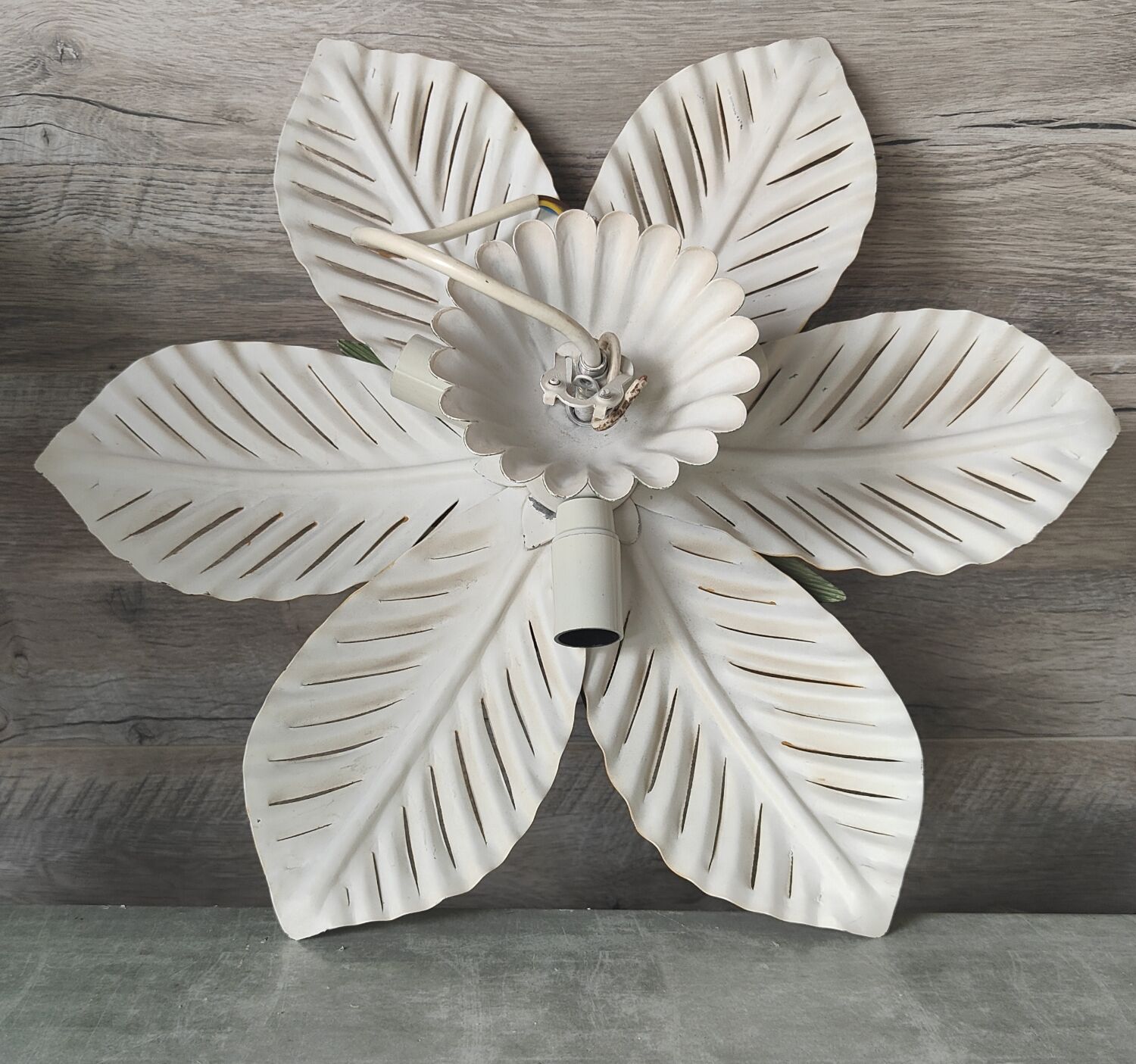 Vintage flower ceiling lamp