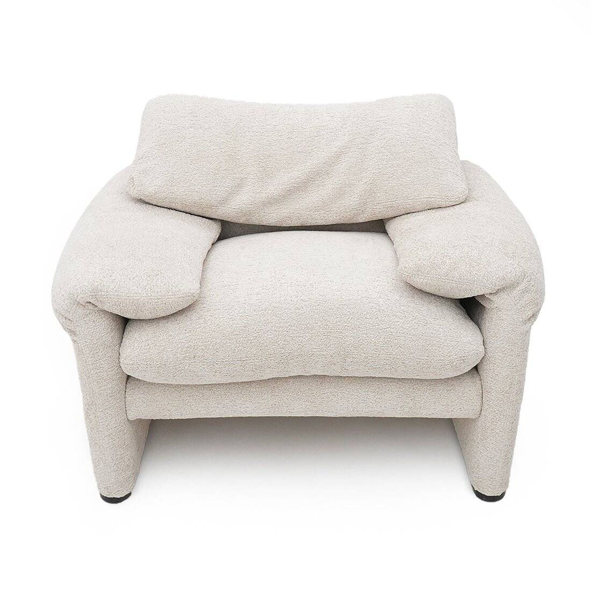 Maralunga armchair and ottoman set by Vico Magistretti for Cassina, 1970s.