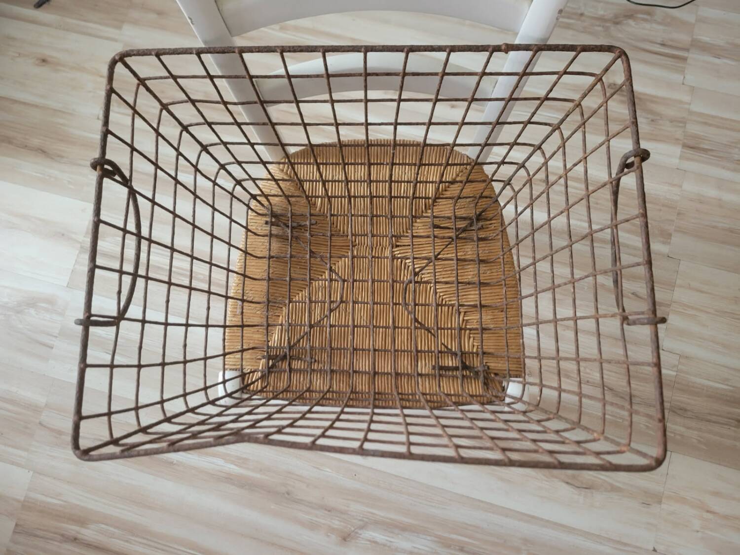 Man or oyster basket