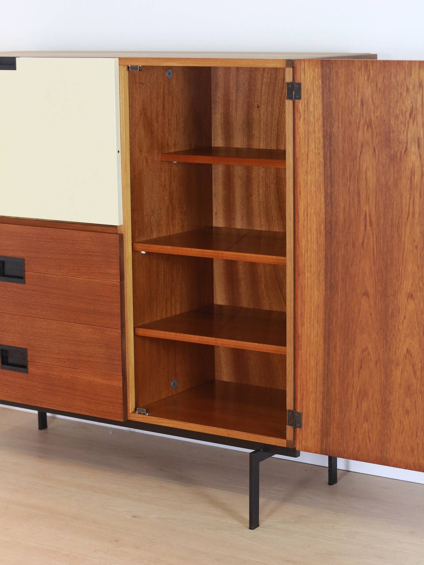 Cabinet model CU01 – Cees Braakman, Pastoe