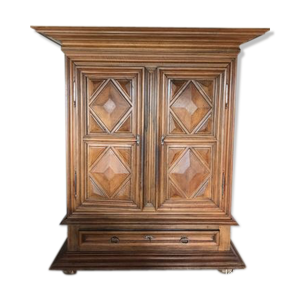 armoire en chêne massif