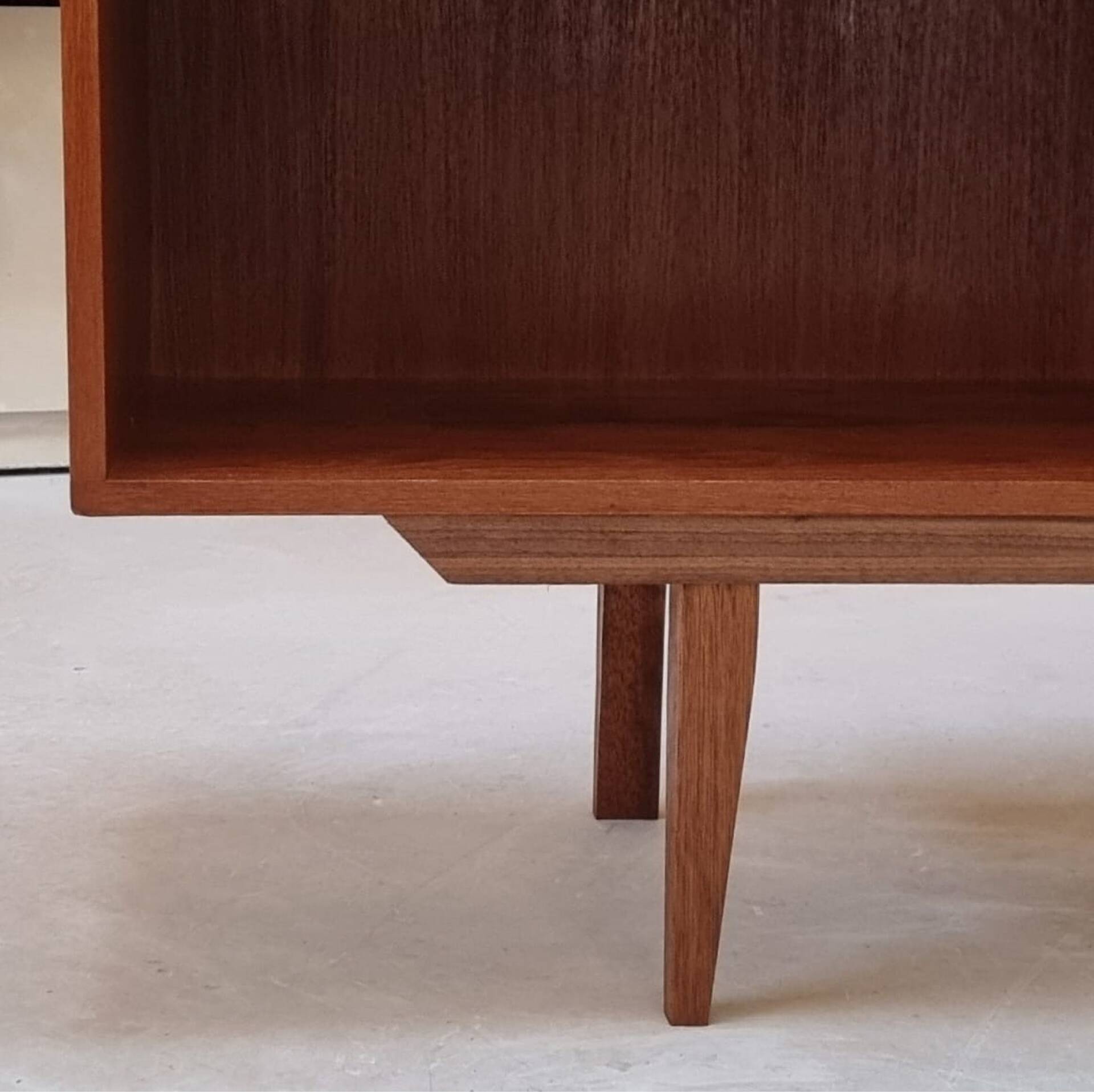 Buffet du milieu du siècle