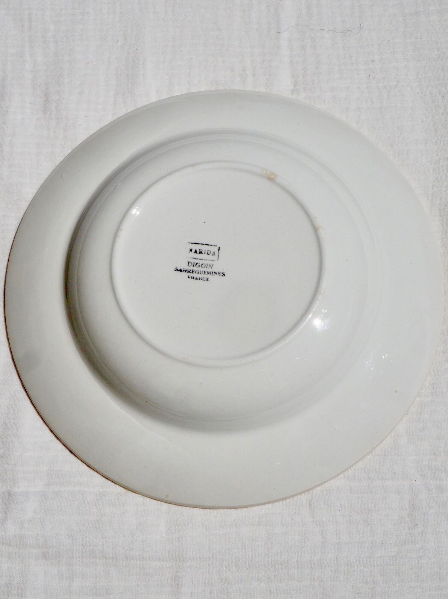 Set of 6 hollow plates Terre de Fer, model "Odette", Digoin Sarreguemines