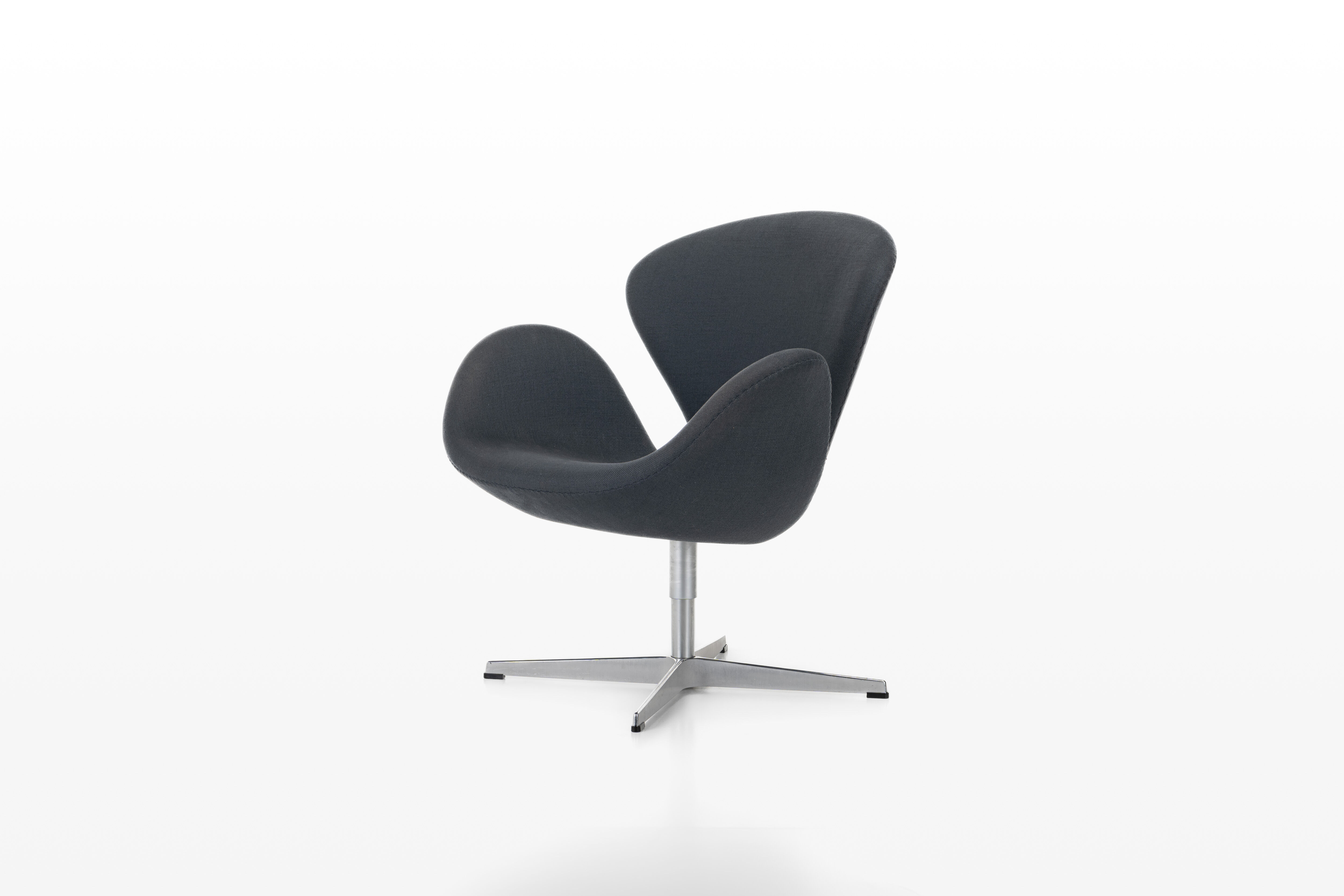 Swan Chair by Arne Jacobsen for Fritz Hansen, Denmark 1958