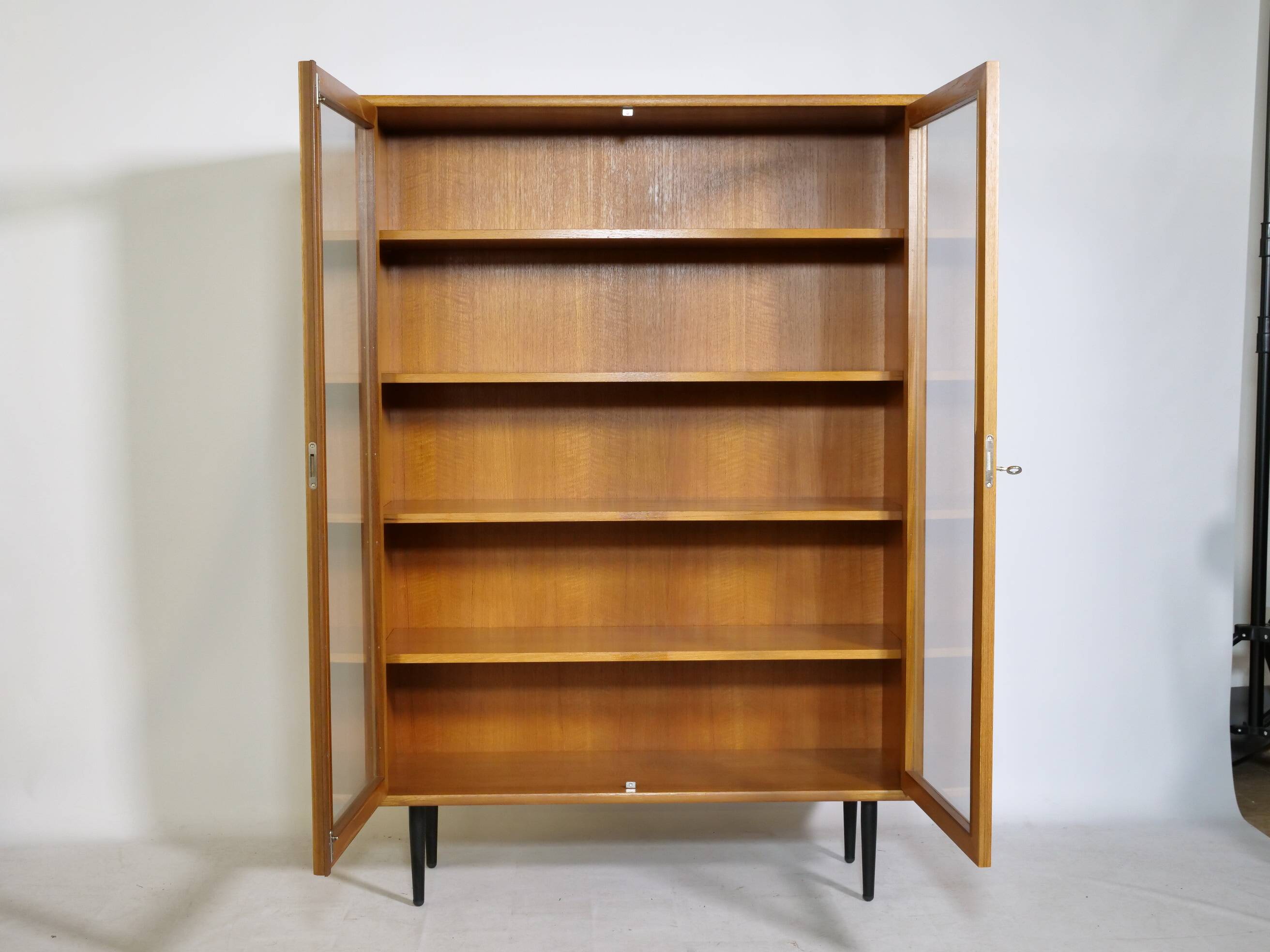 Vitrine haute en teck par Georg Satink pour WK Möbel, années 1960