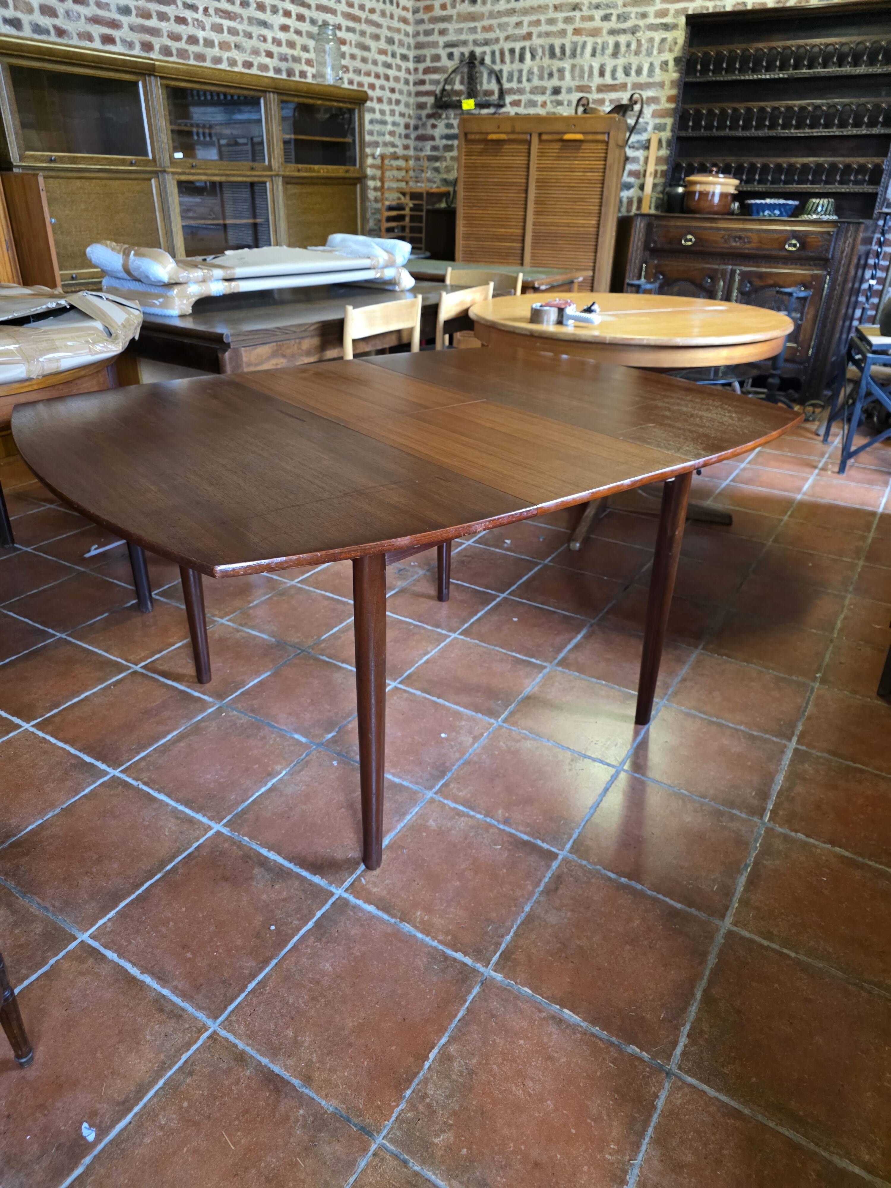 Scandinavian extendable teak table from the 1960s (butterfly extension)