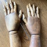 Articulated wooden hands