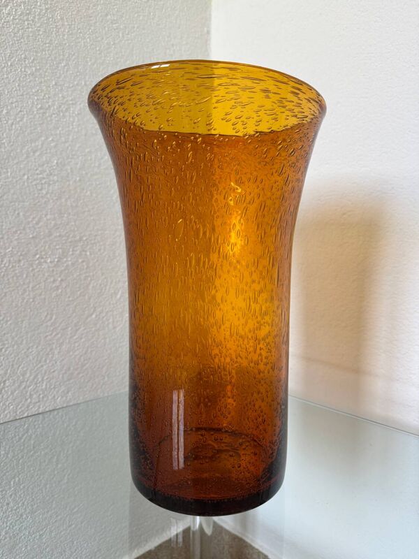 Grand vase verre bullé ambré années 60