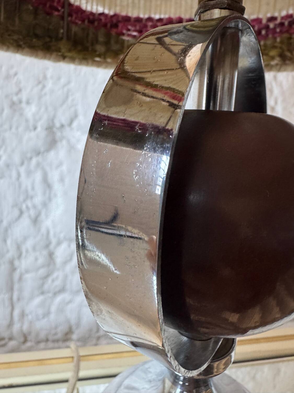 Lampe chrome bois laine années 70