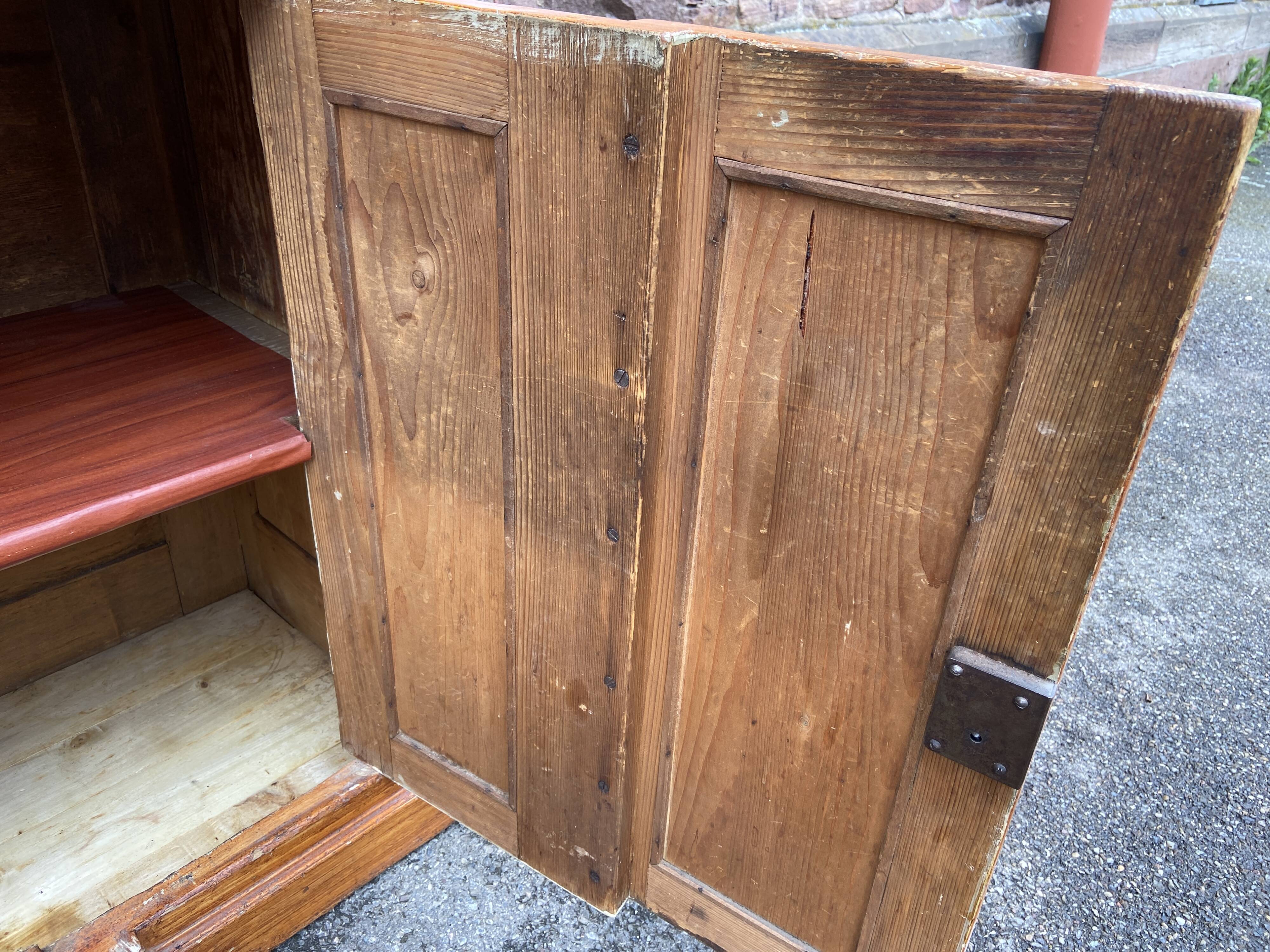 Art Deco fir kitchen buffet