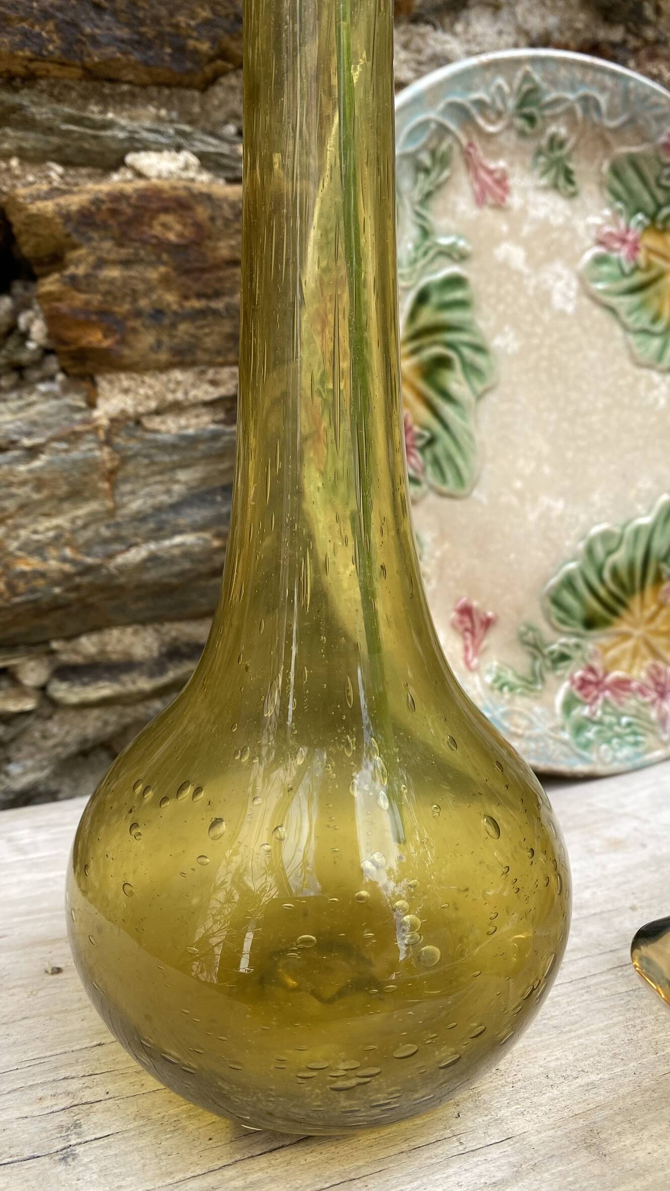 Bubble-blown glass solo flower vase