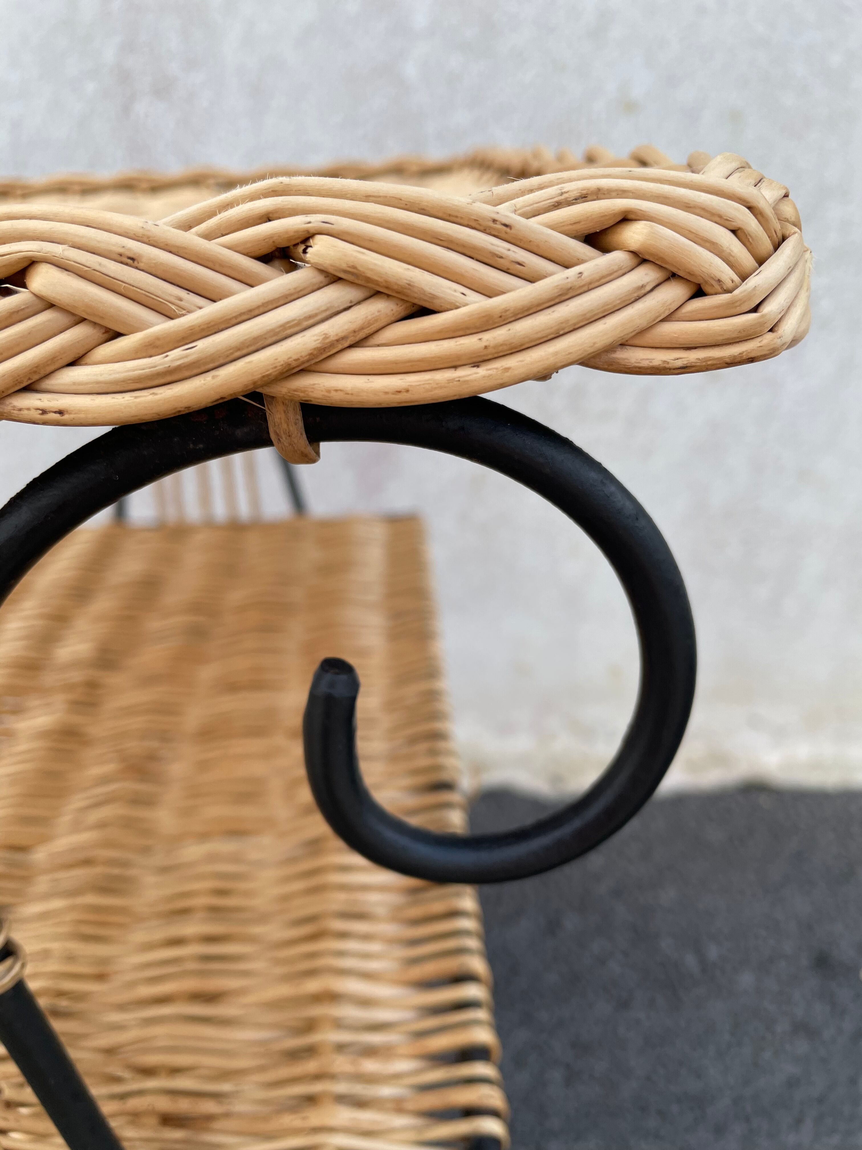 Wicker lyre side table