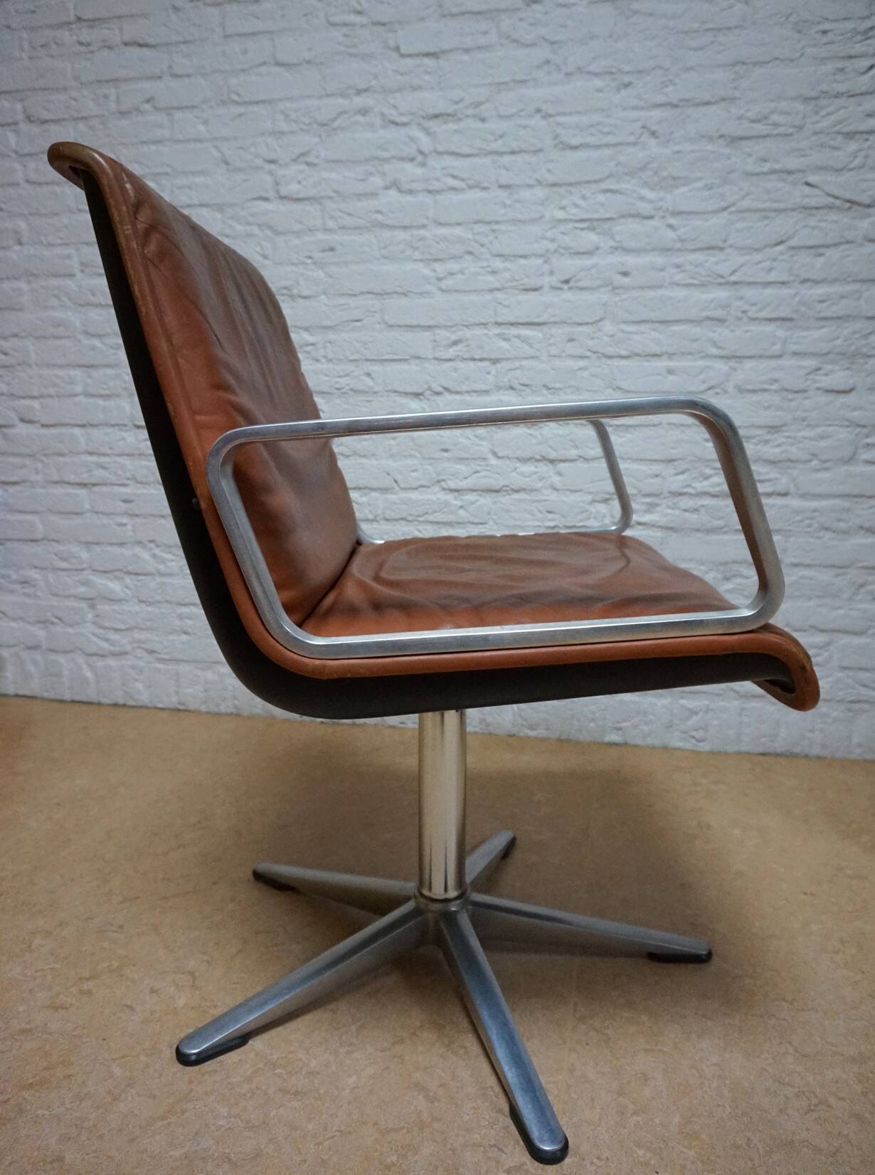 Program 2000 armchair in leather by Delta Design for Wilkhahn, 1960s.