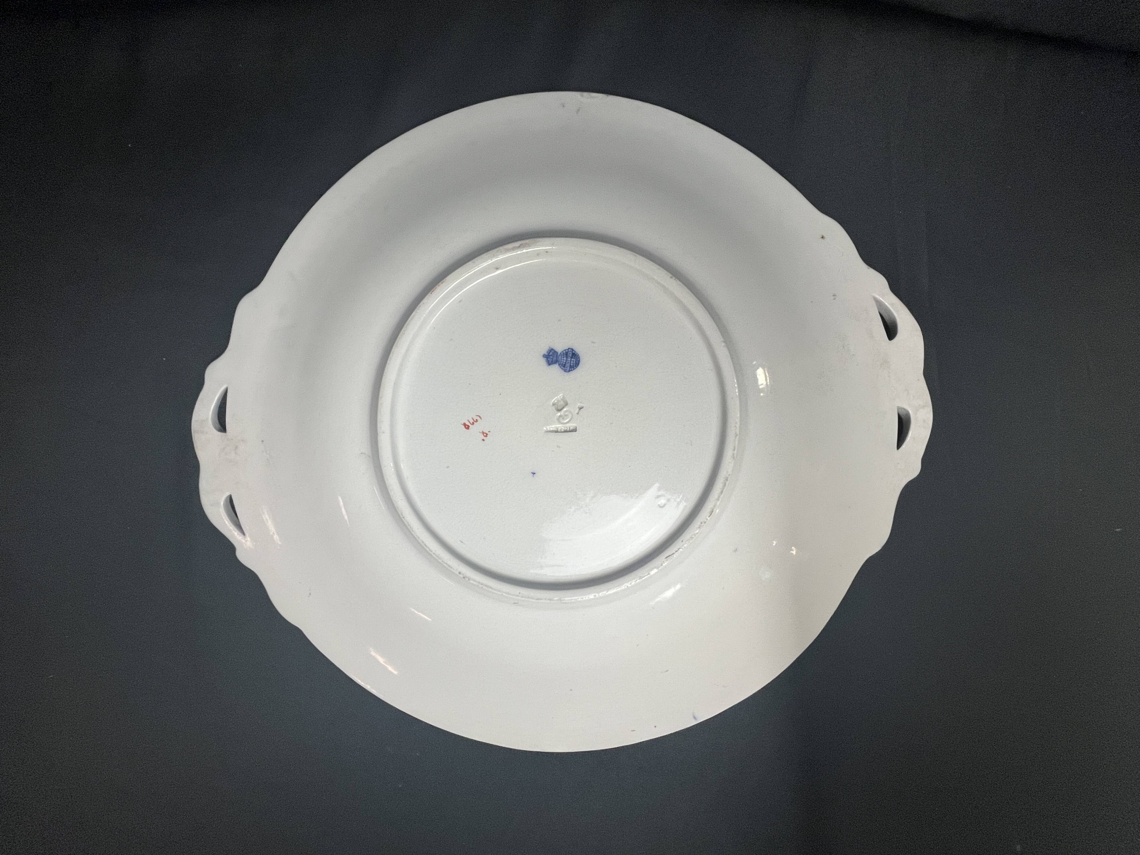 Minton, 20th century Imari porcelain serving dish