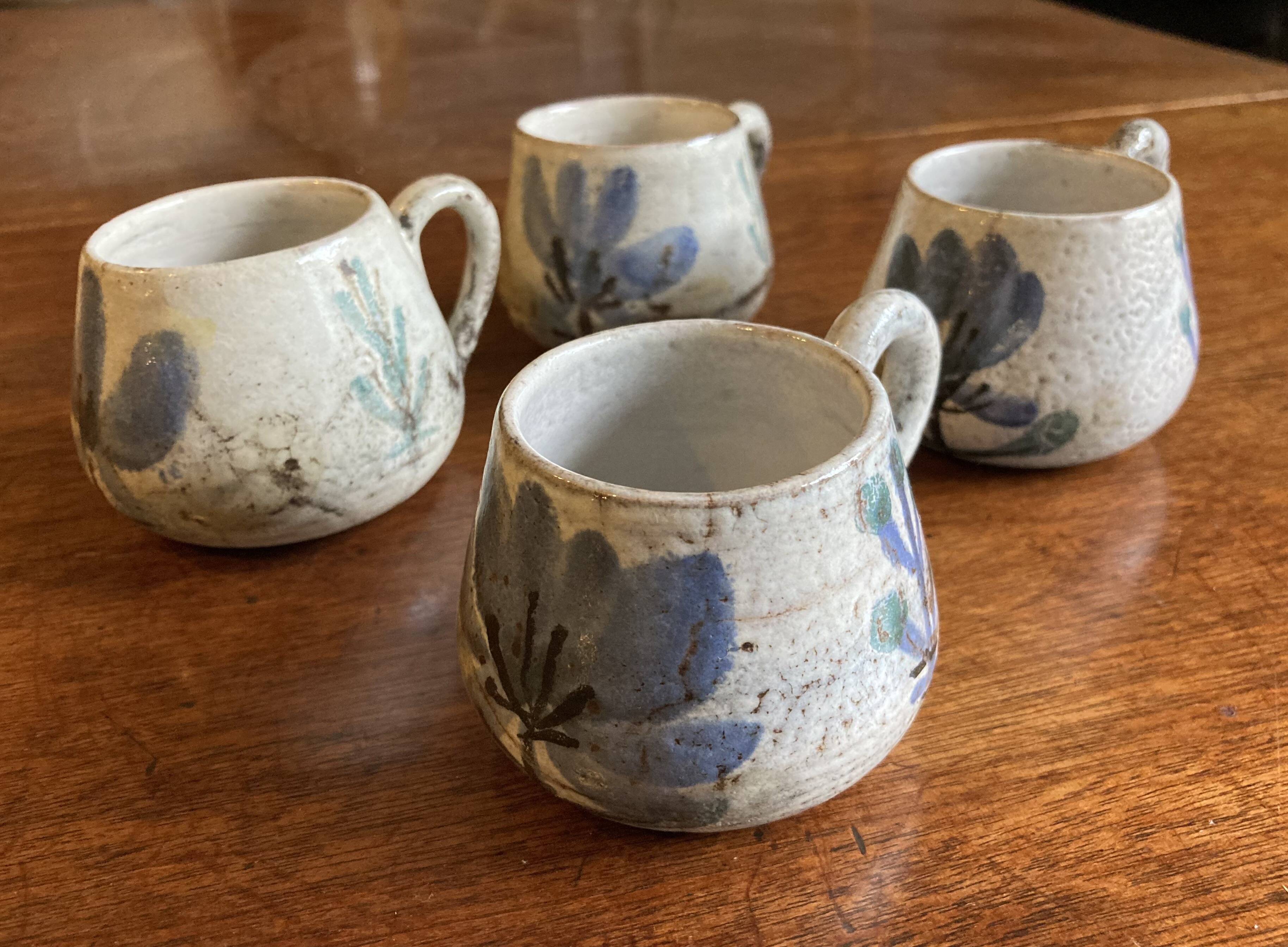 Ensemble de quatre tasses à café. Gustave Reynaud.