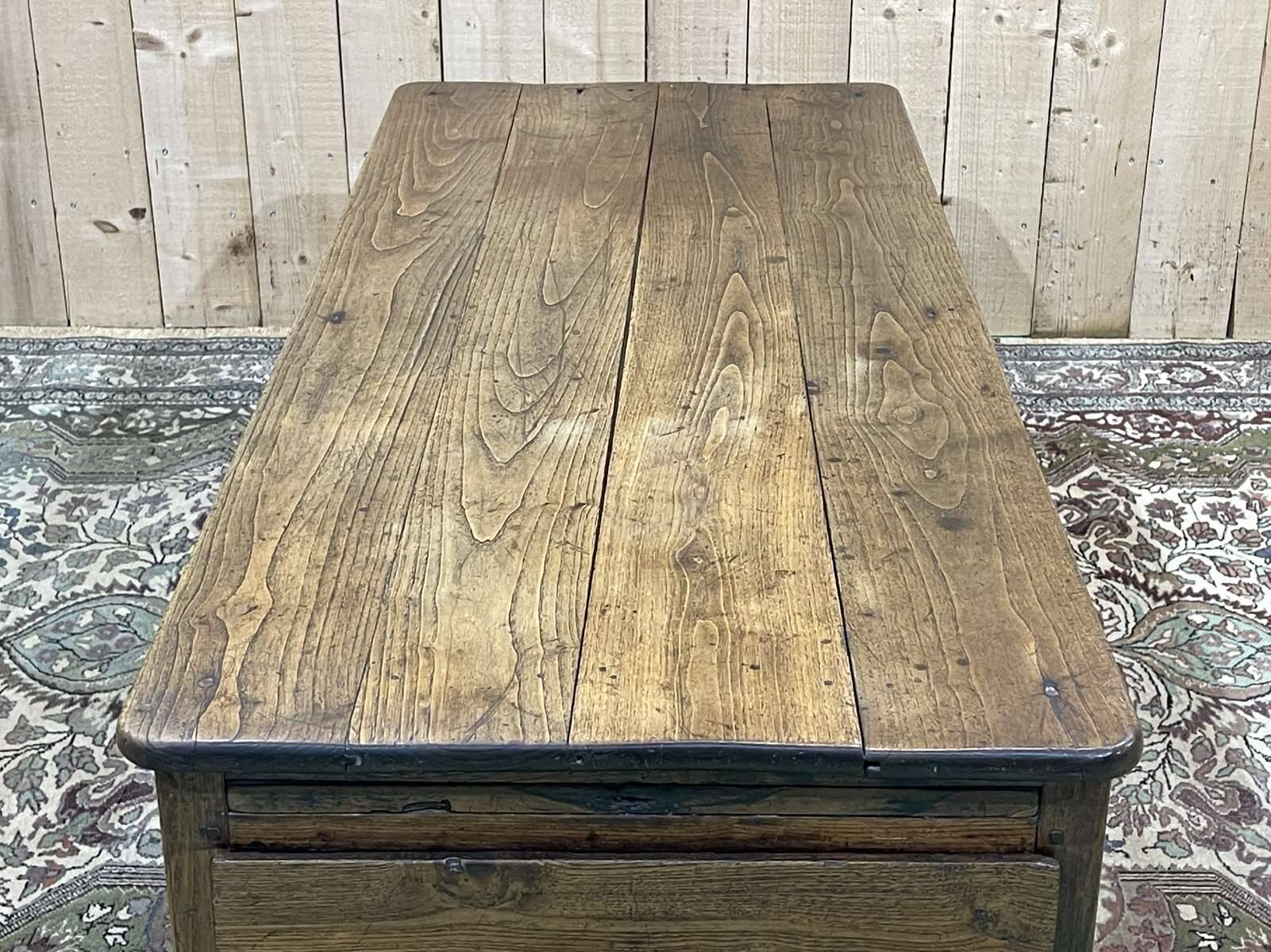 Chestnut coffee table XIXth with 3 drawers and extensions