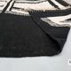 Tapis berbère sur mesure noir et blanc abstrait - Tapis Zanafi Kilim