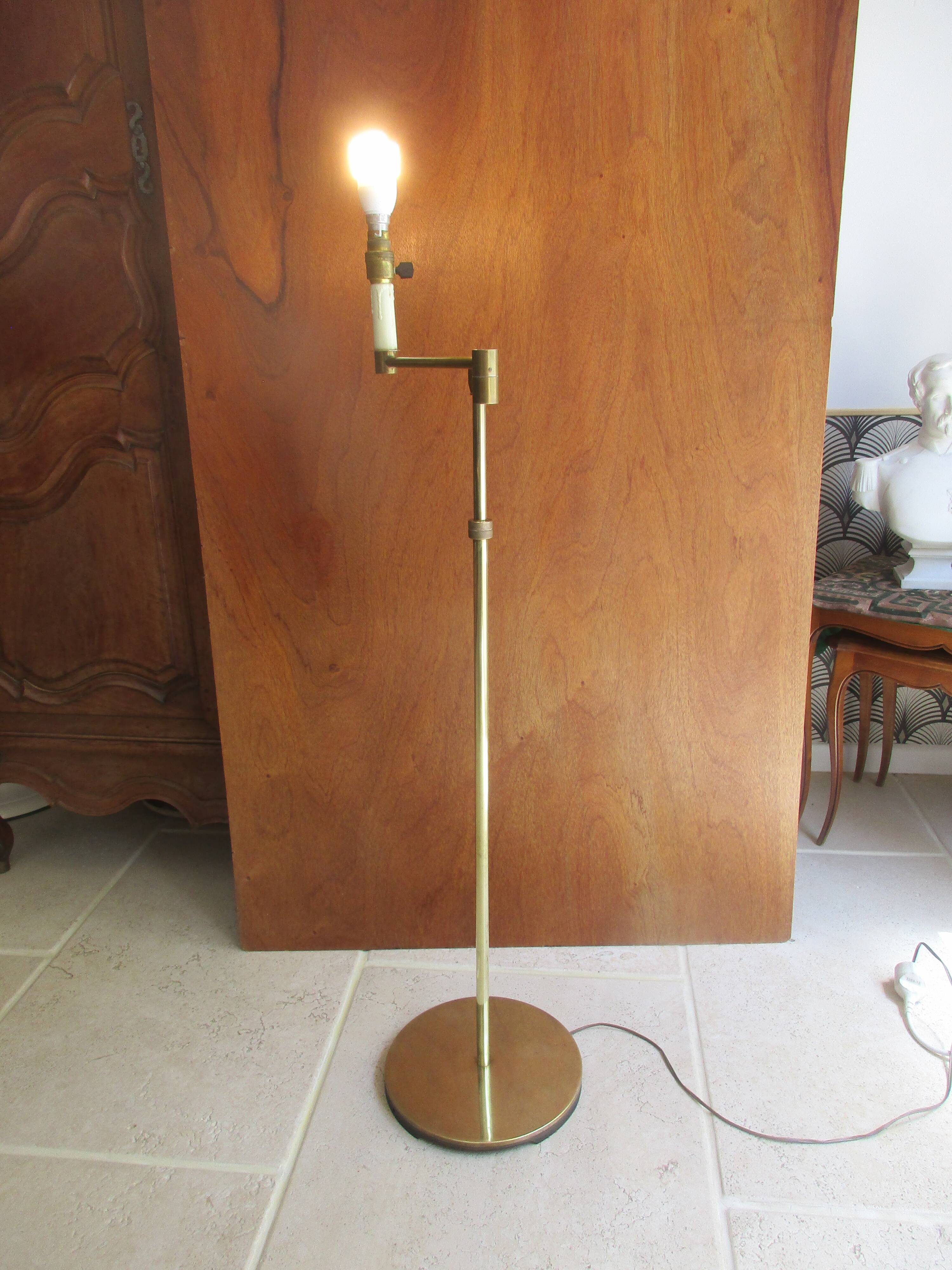 Depliable and articulated foot reader lamp