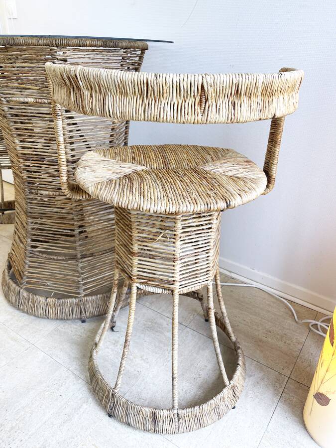 Garden bar in rattan and glass with its two stools – 1970s