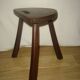 Tabouret en bois tripode