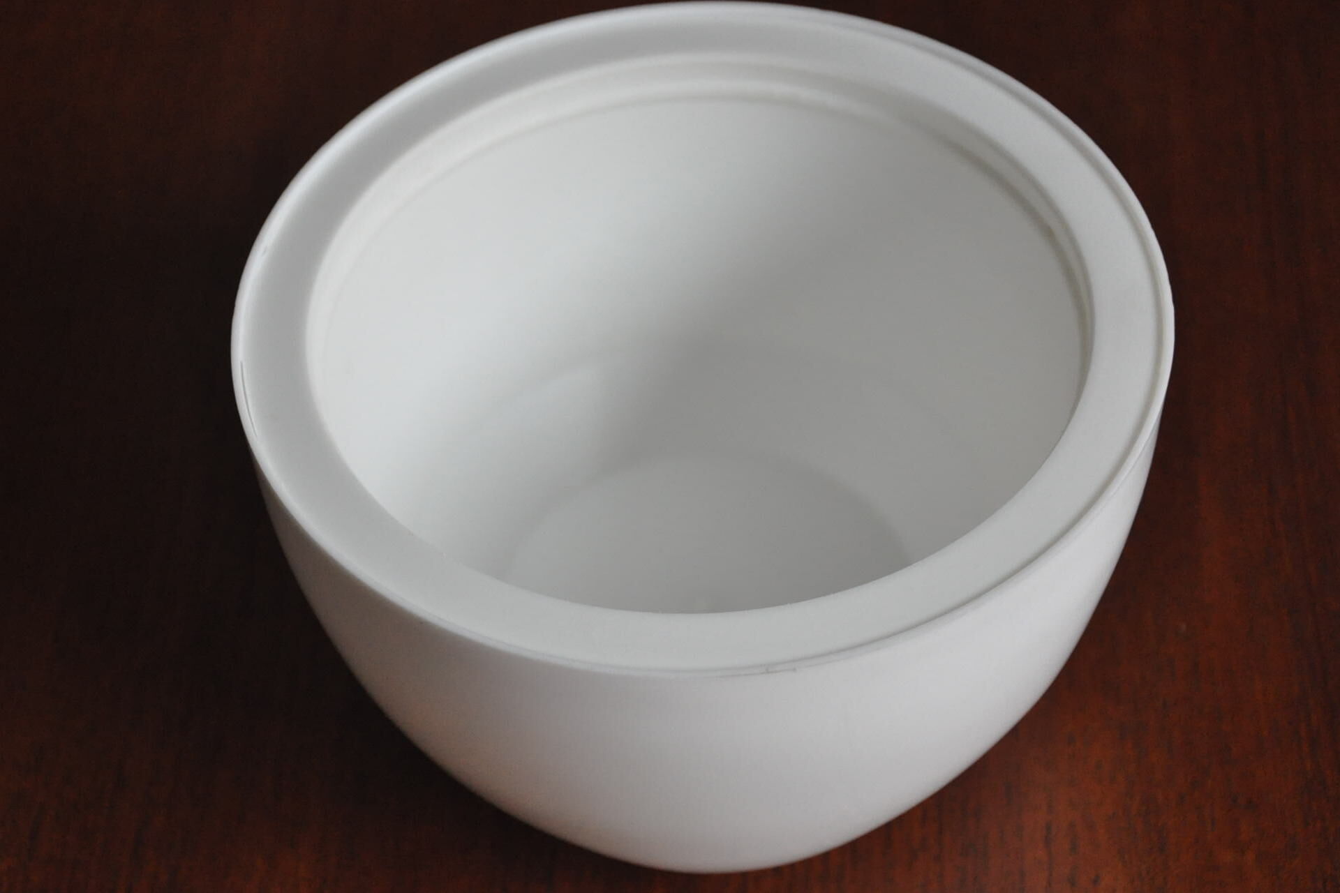 White vintage Apple ice