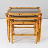 Ensemble de trois tables gigognes en bambou et verre fumé Espagne années 70