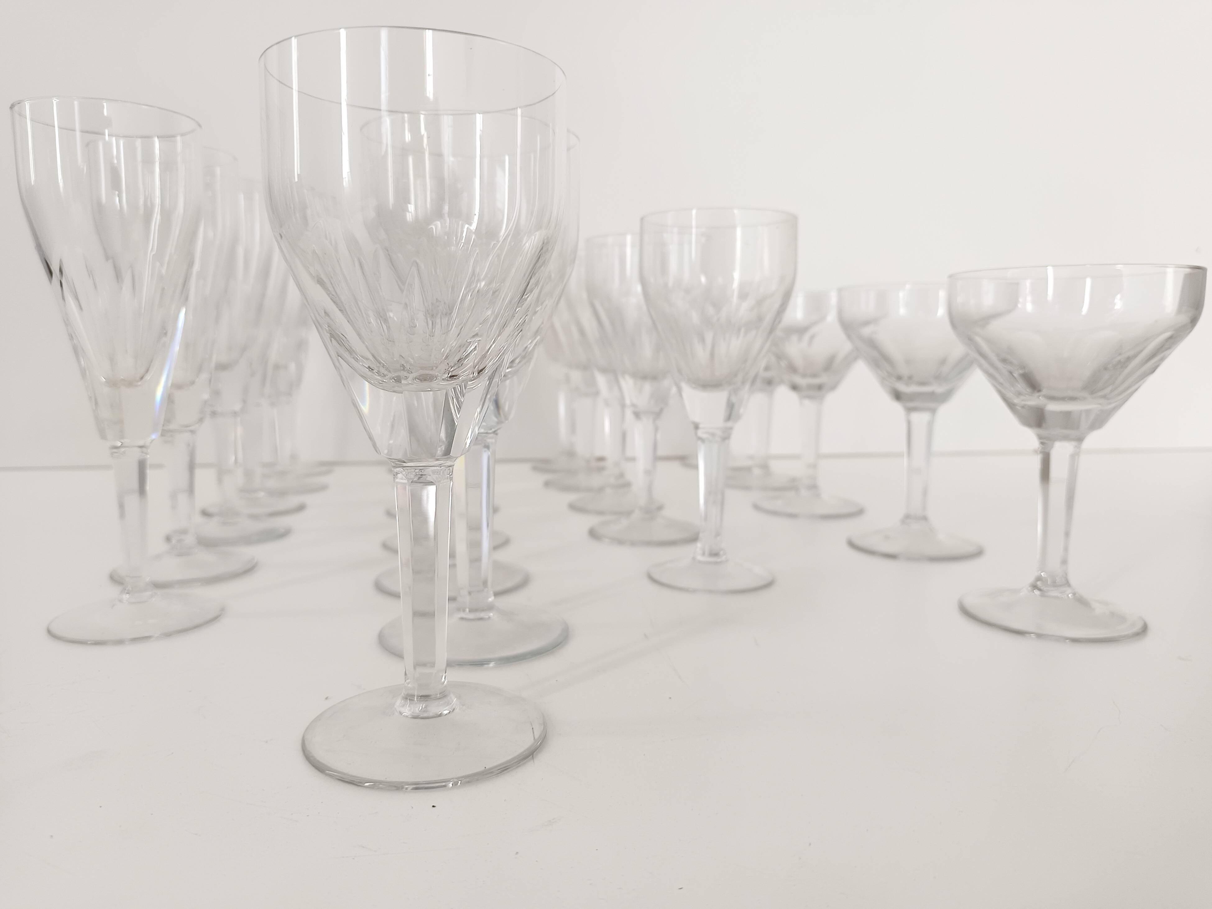 Set of Twenty-three Crystal Drinking Glasses attr. to Val Saint Lambert, Fr