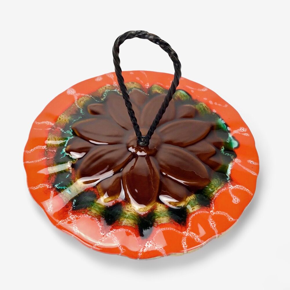 Vallauris pop cheese platter