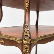 Tea table – Late 19th century – Louis XV style – Marquetry