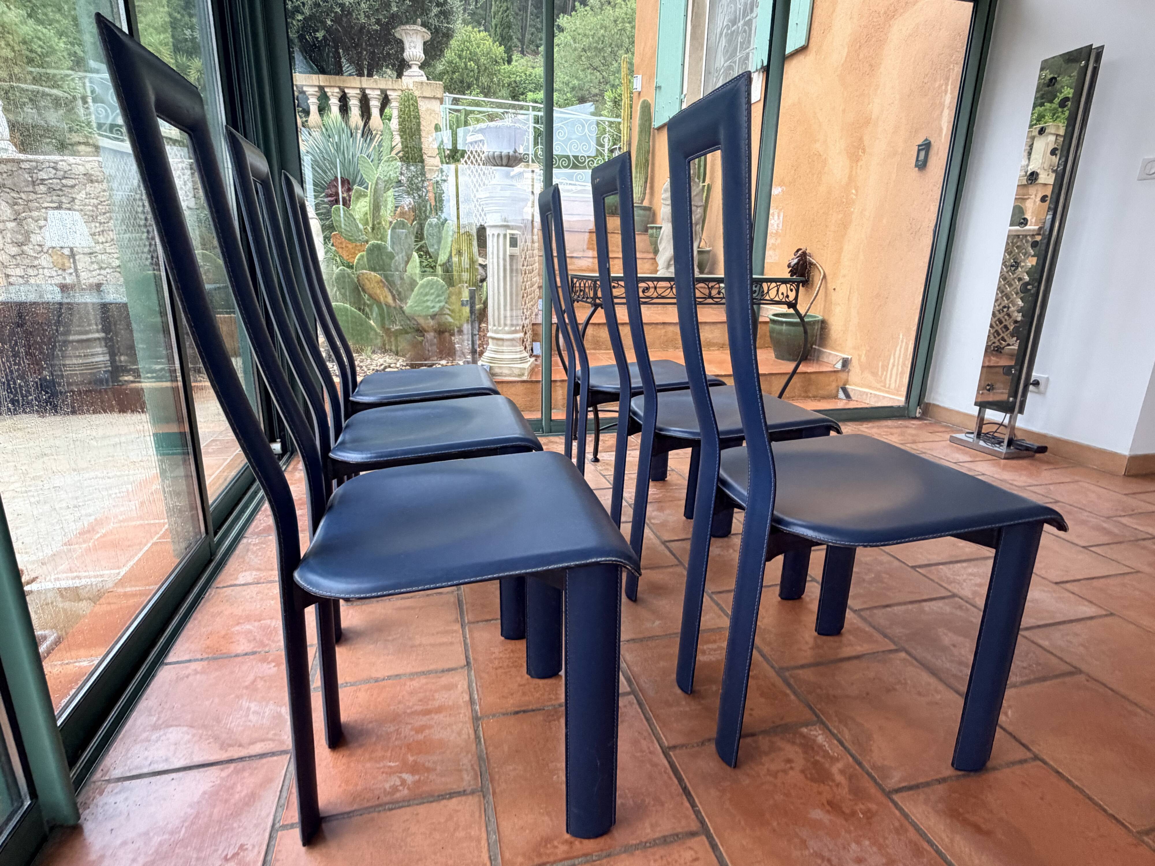 Lot de six chaises bleu de Pietro Costantini