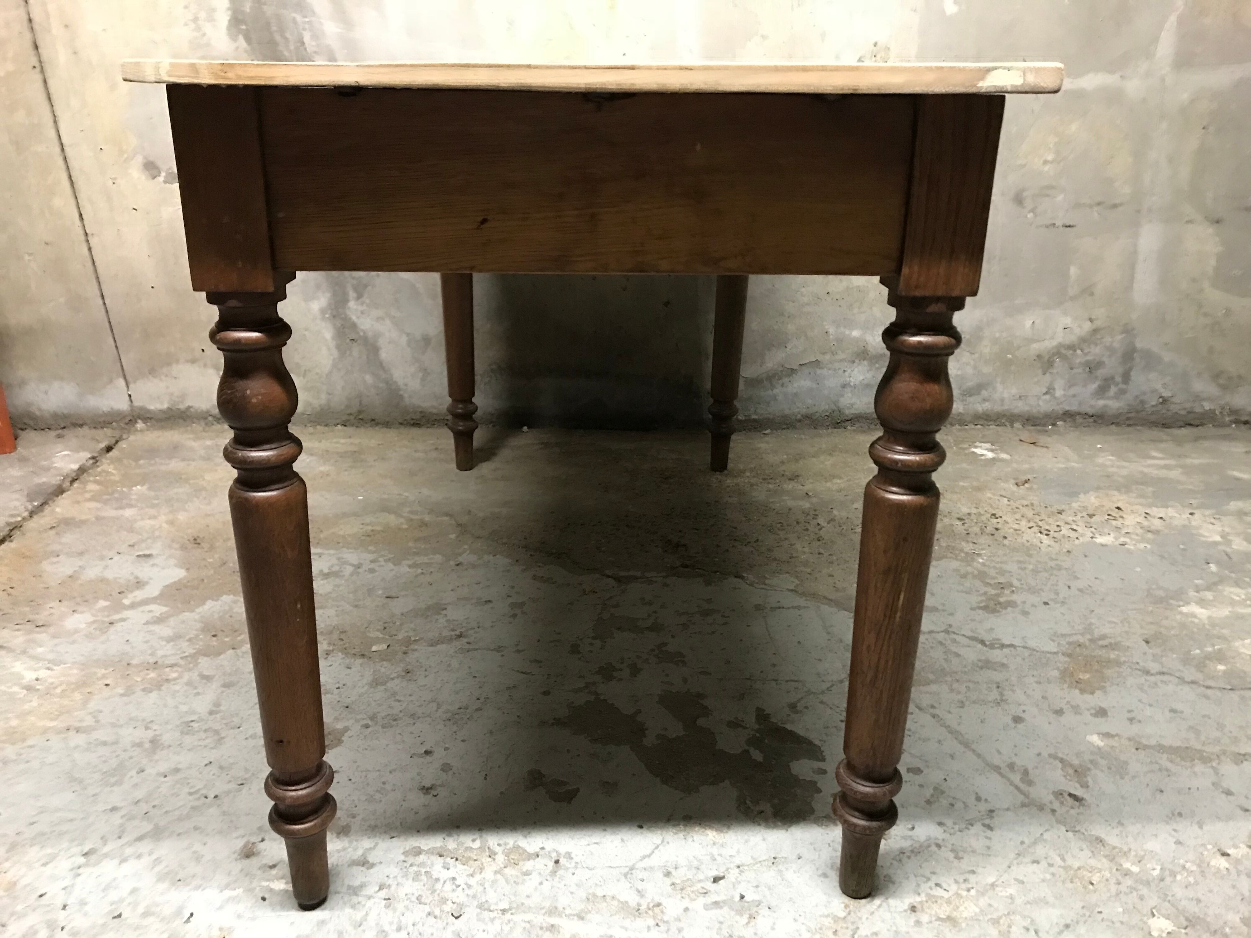 Dining room table / Office old oak