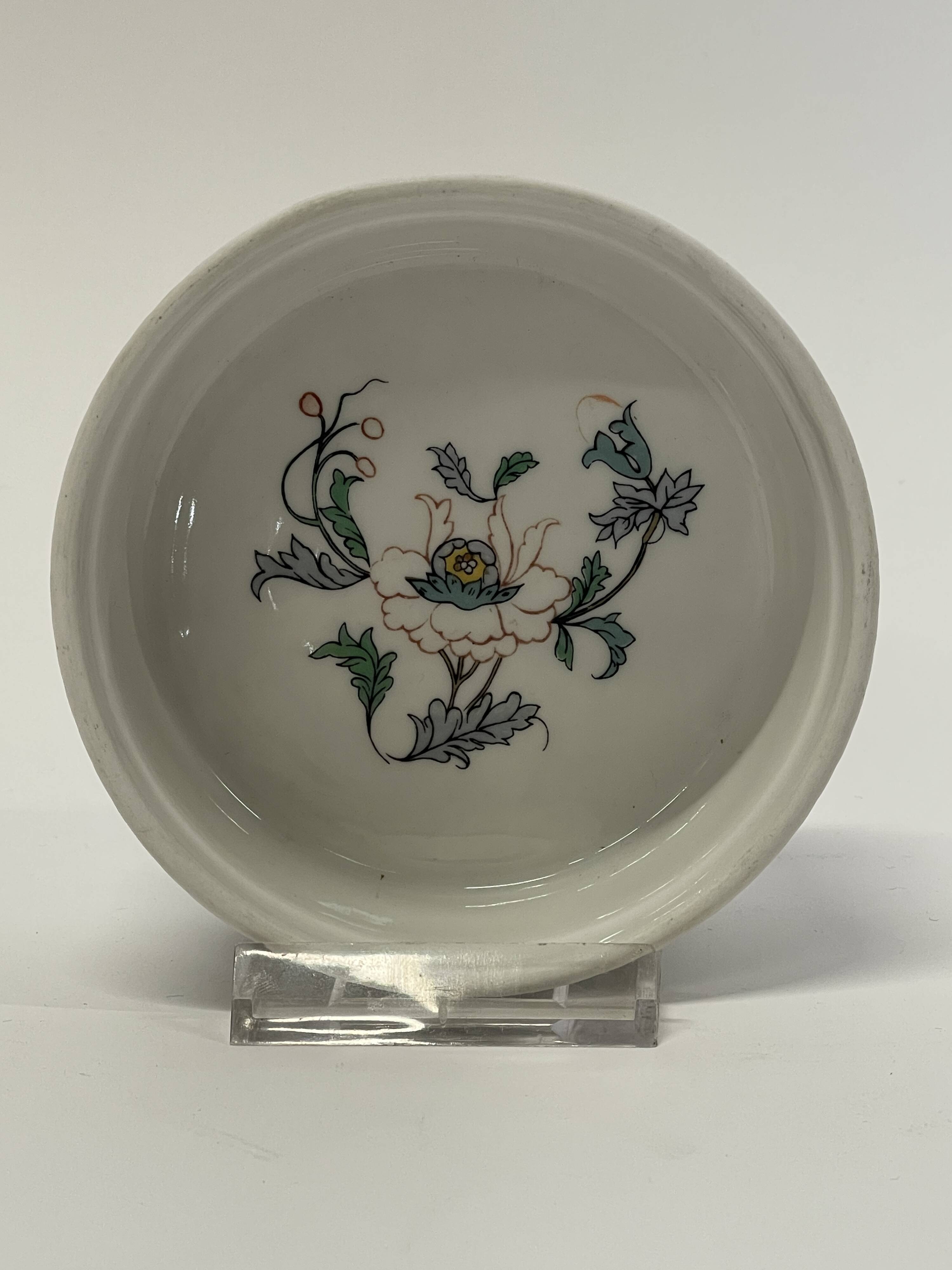Service de table en porcelaine de Paris modèle décor Pavot, 21 pièces