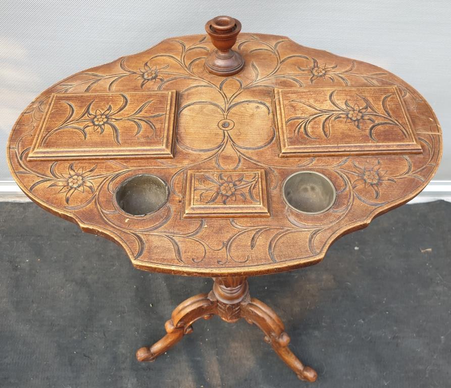 Magical work table for inspired artist