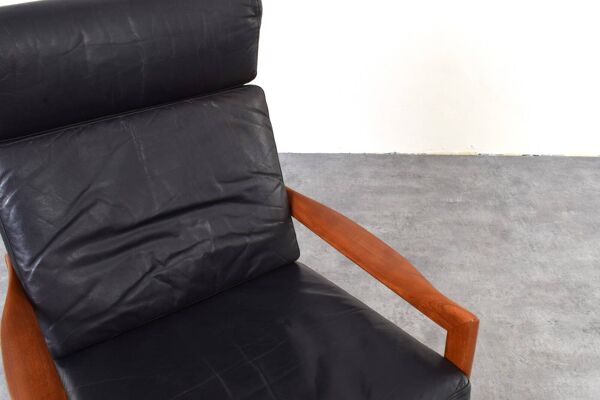 Paire de fauteuils en teck de milieu de siècle par Illum Wikkelsø pour Niels Eilersen, années 1960.