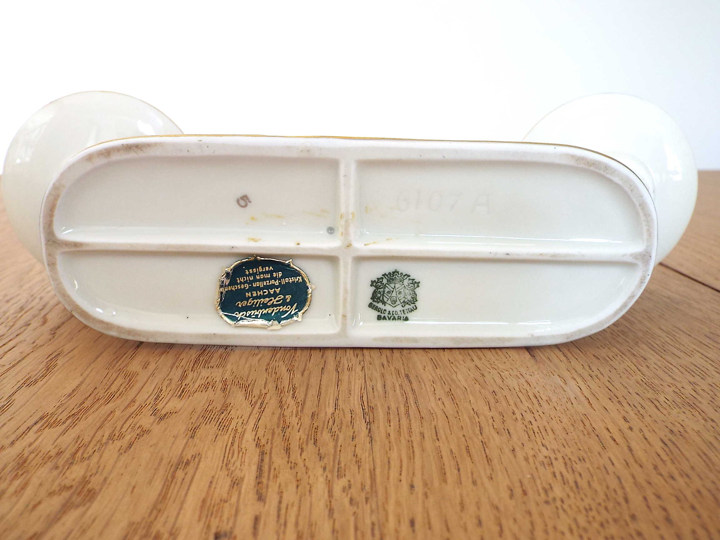 Porcelain candle holder