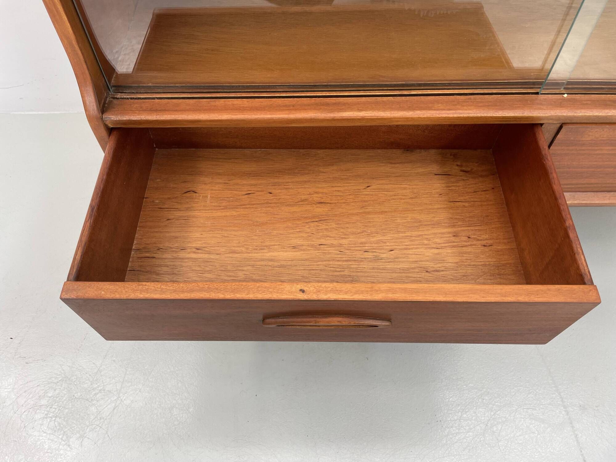 Vintage Jentique small wall unit/display cabinet from the 1960s made of teak