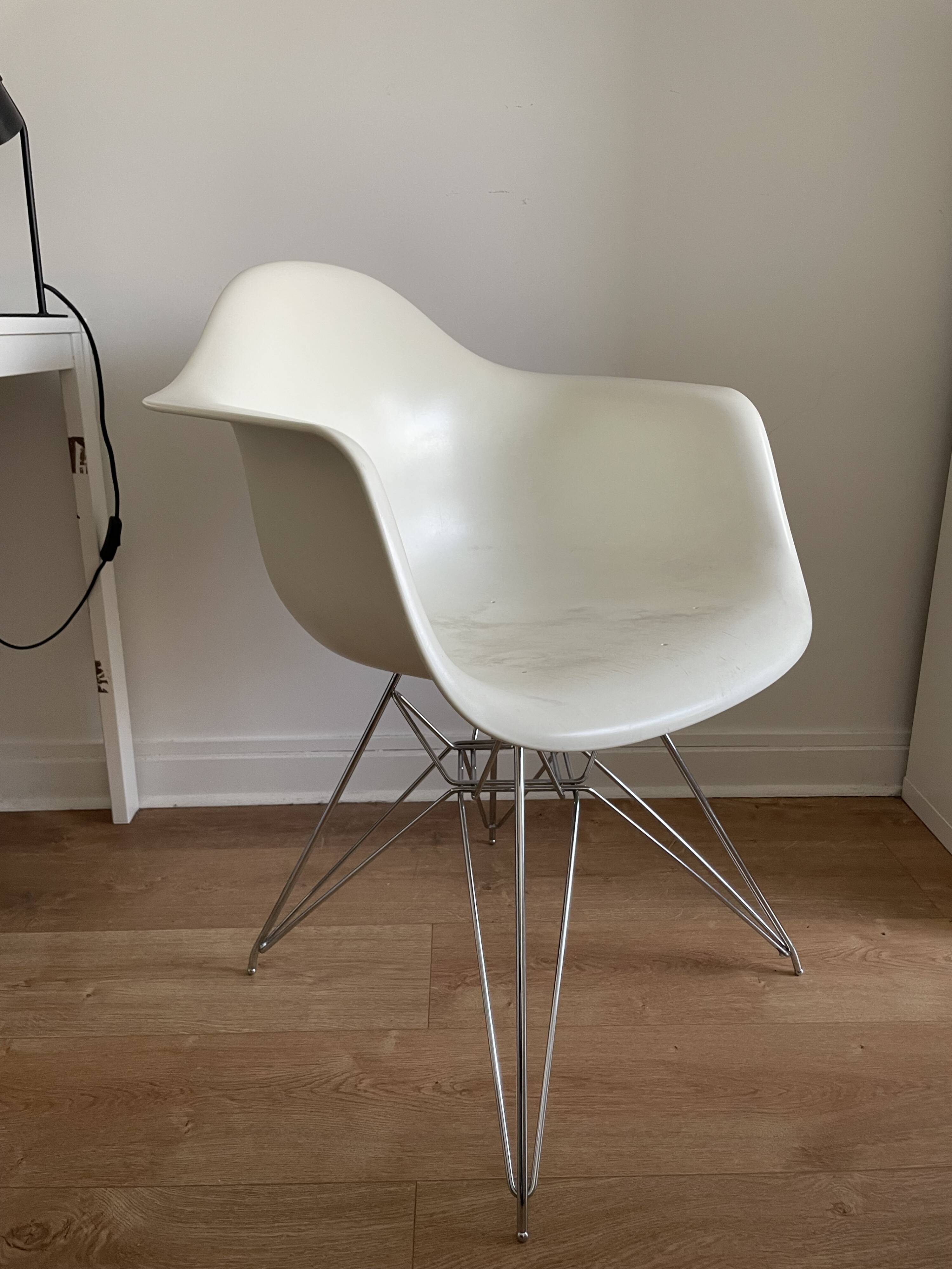 DAR armchair by Charles & Ray Eames for Vitra