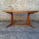 Baumann oval table