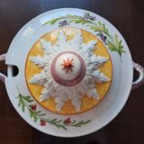 Large soup tureen with its dish.