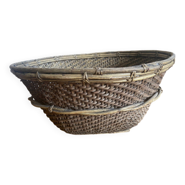 Grand panier artisanal ancien en bambou tressé – Asie du Sud-Est