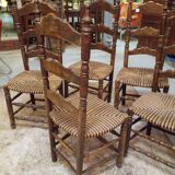Suite de cinq chaises anciennes