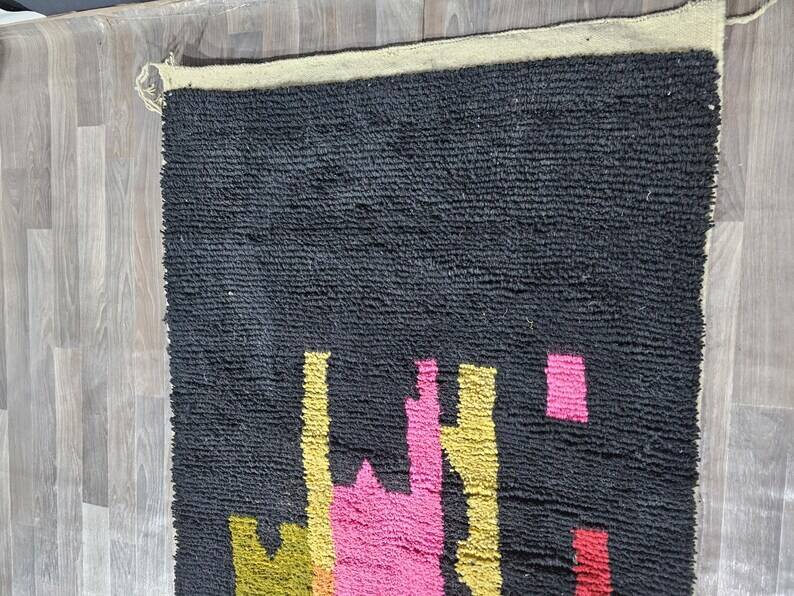 Colorful Moroccan Berber rug 250cm x 150cm