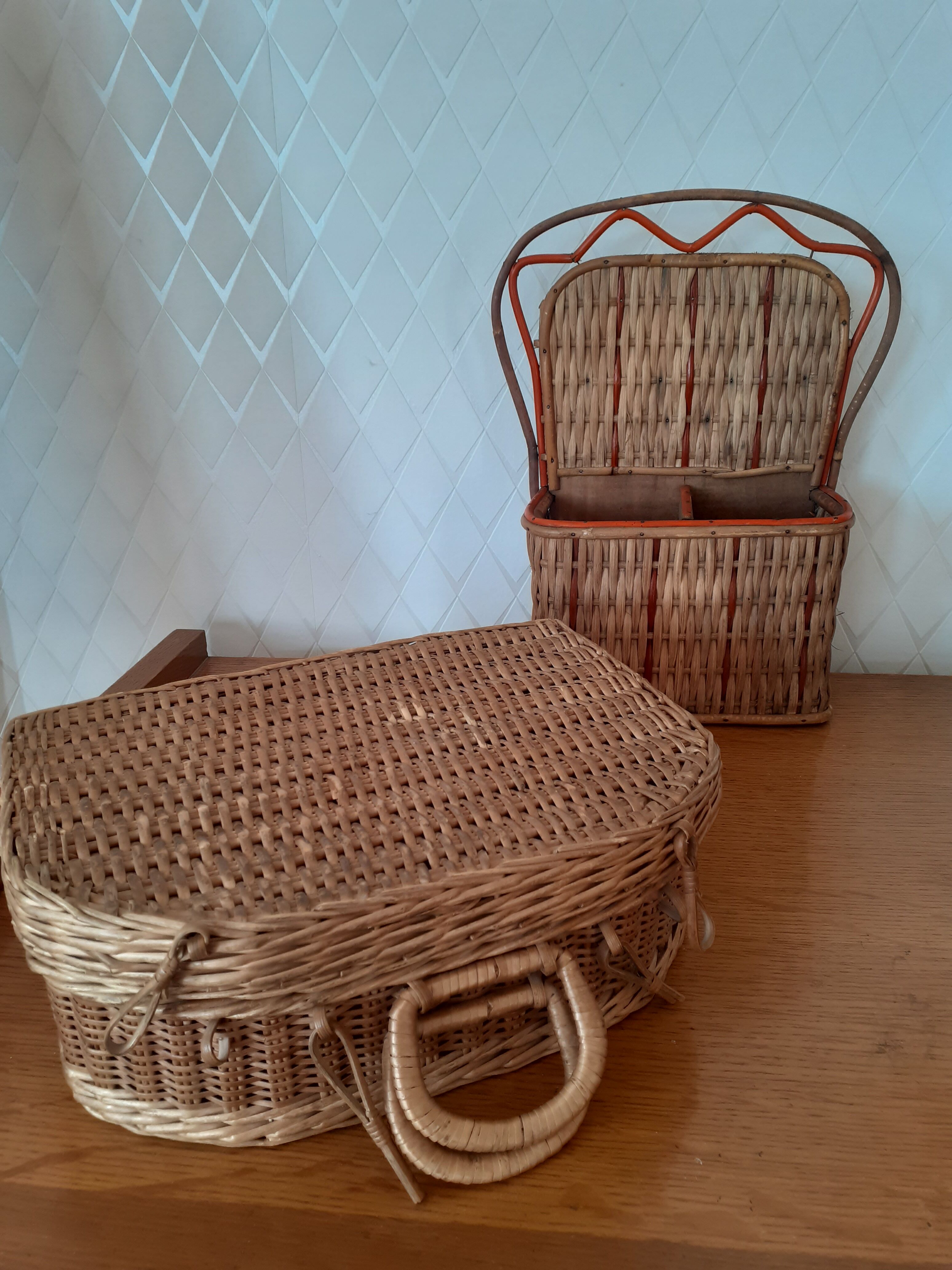 Vintage flat basket