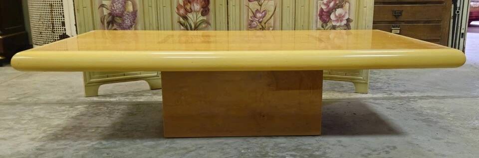 Design coffee table in maple – marquetry top – 1970s vintage style