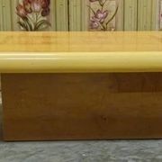 Design coffee table in maple – marquetry top – 1970s vintage style