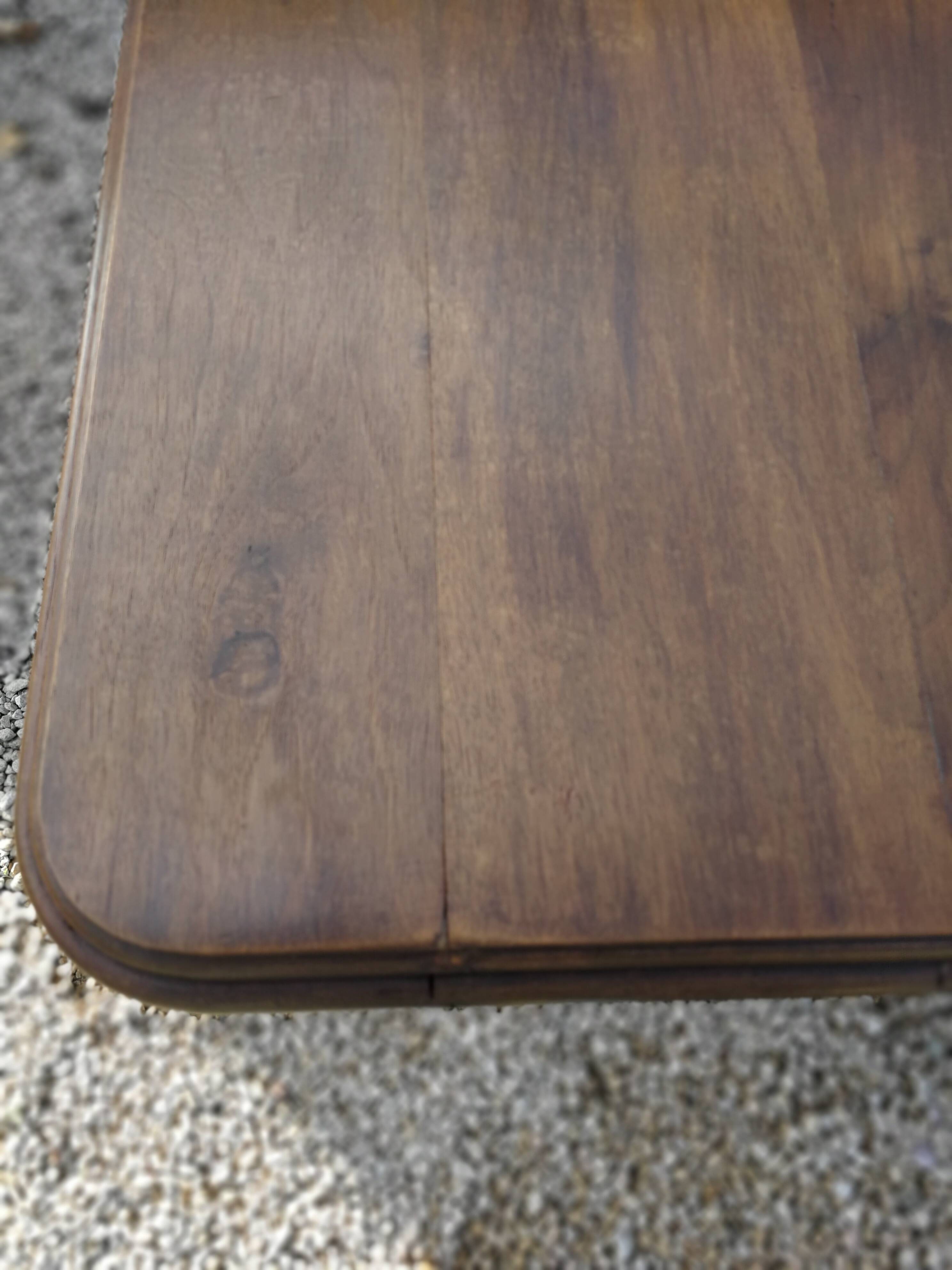 Table on walnut