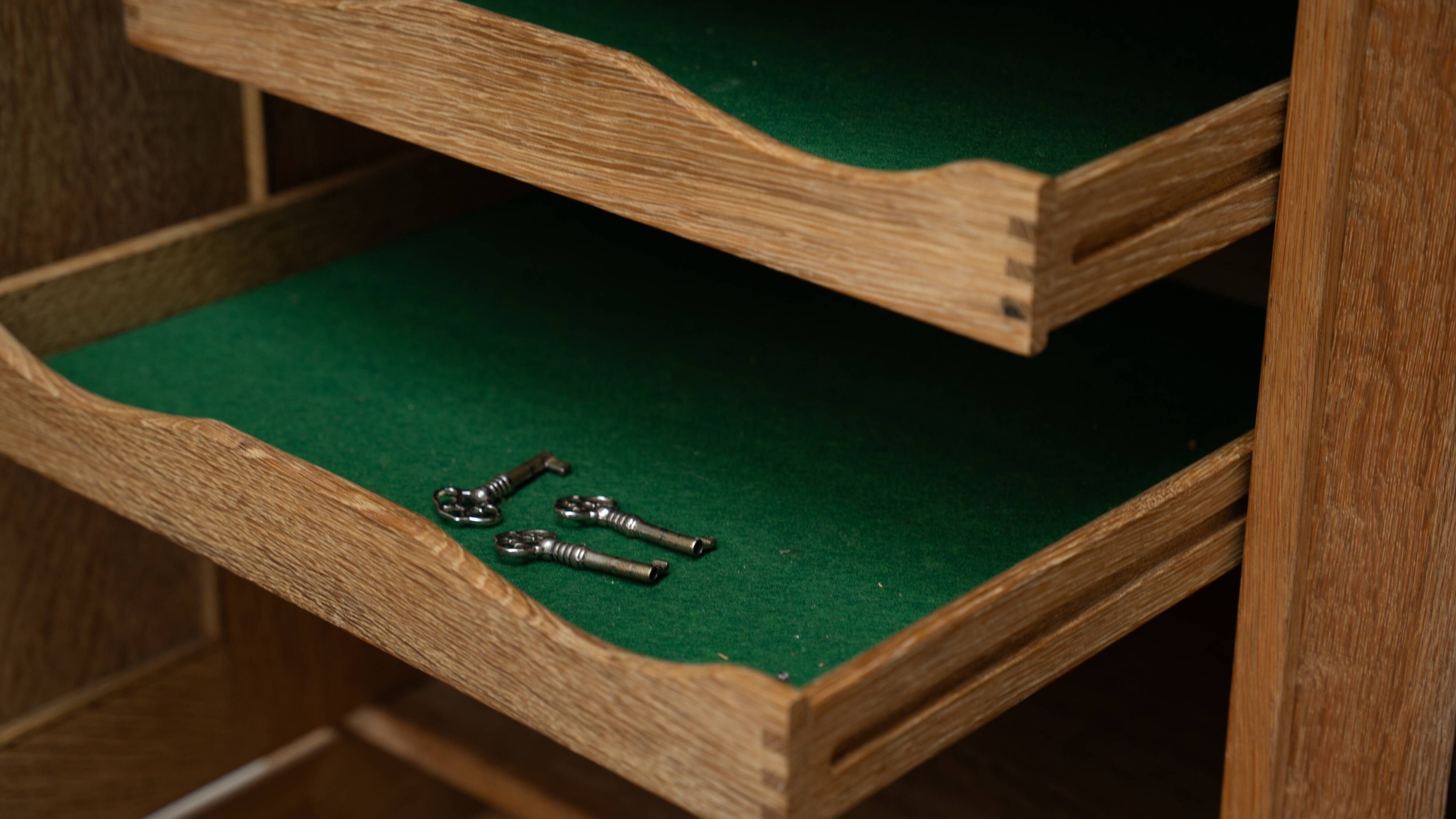 Buffet haut en chêne scandinave par Kjaernulf