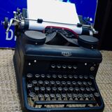 Typewriter Royal collection 1920