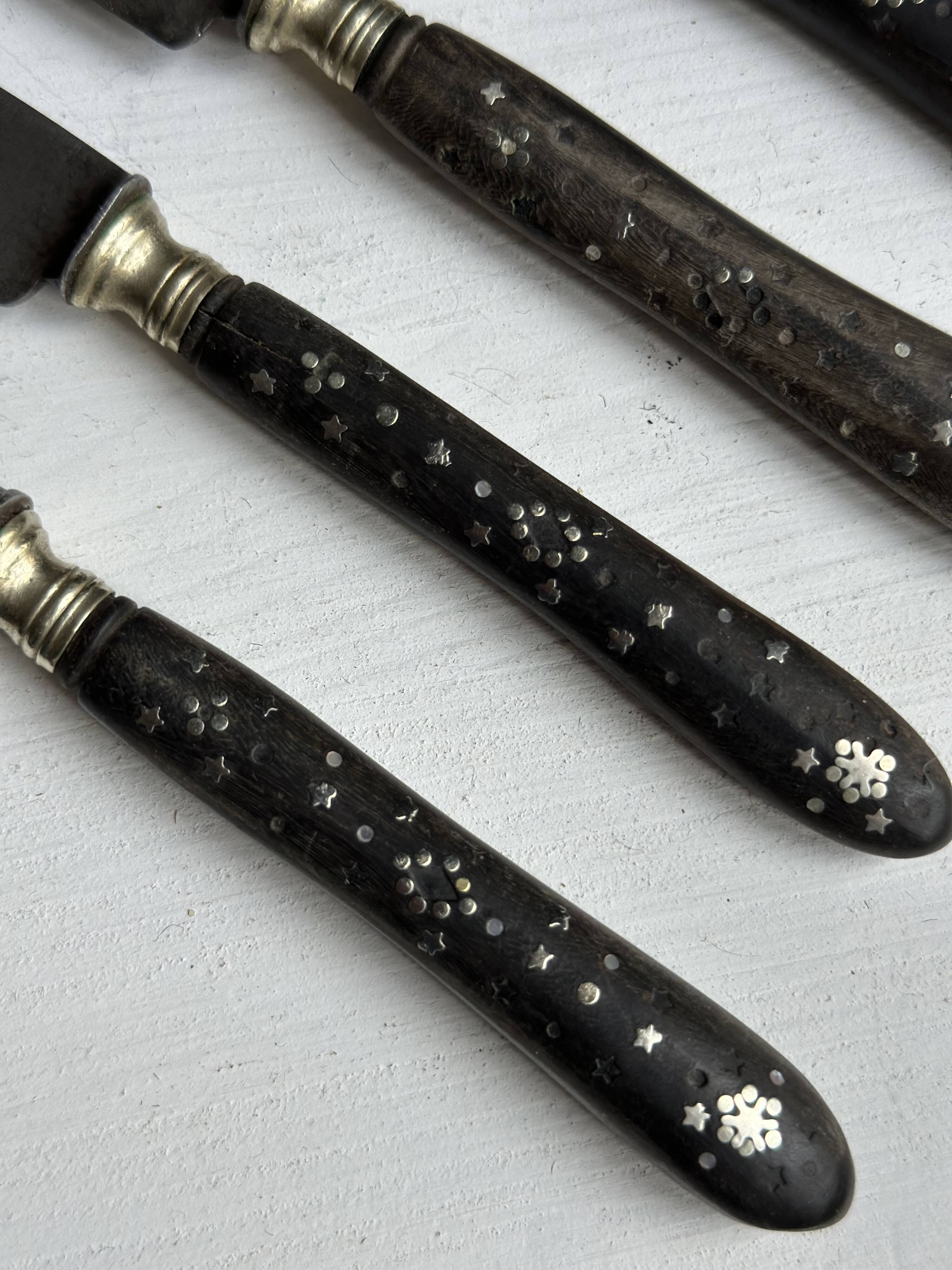 Set of 5 antique table knives in inlaid ebony, circa 1900.