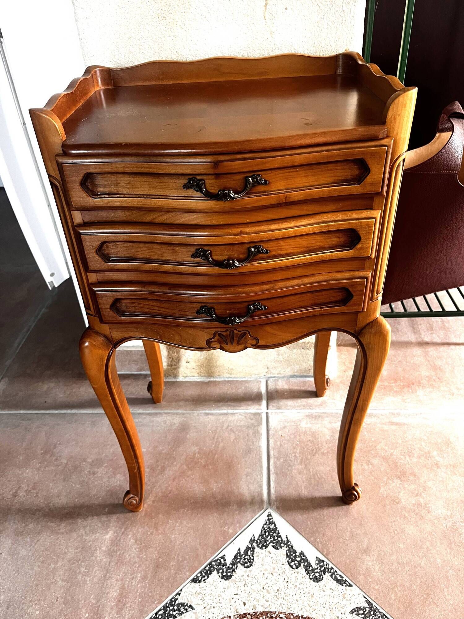 Bedside table